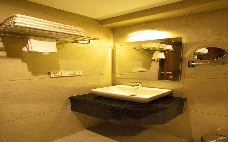 Super Hotel O Nar Comforts Near Ksr Railway Station Bangalore Esterno foto