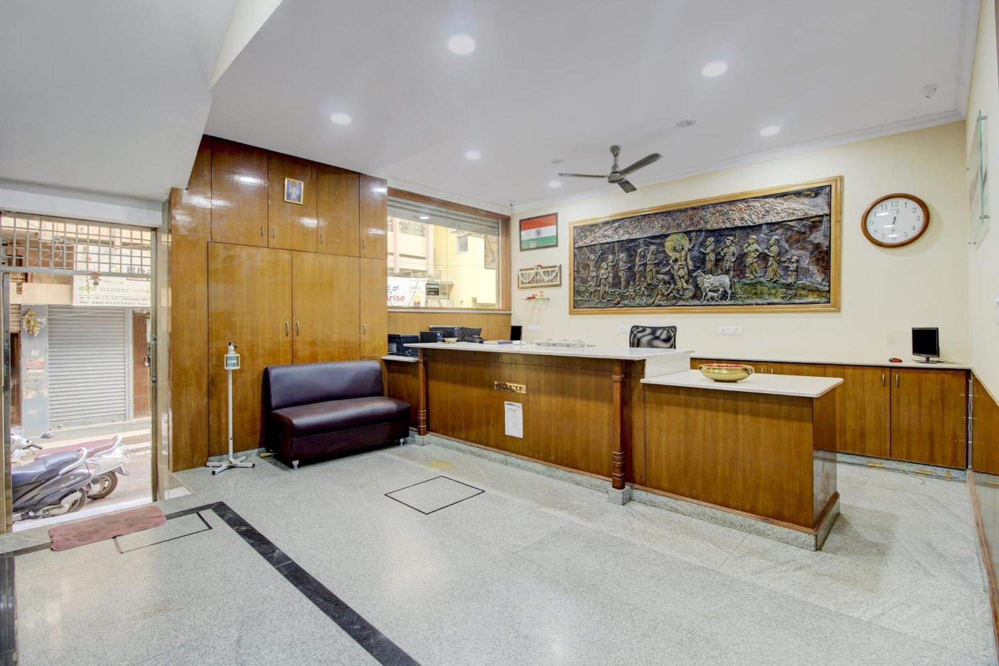 Super Hotel O Nar Comforts Near Ksr Railway Station Bangalore Esterno foto