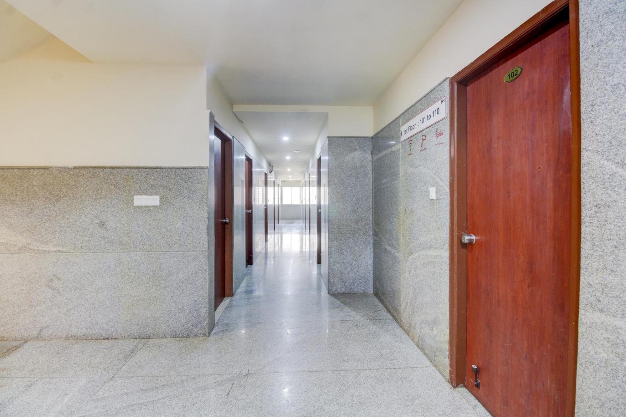 Super Hotel O Nar Comforts Near Ksr Railway Station Bangalore Esterno foto